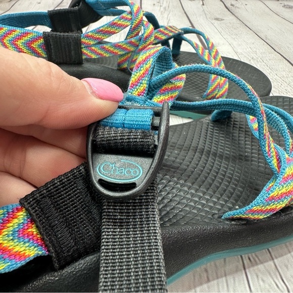 chaco Black Strappy Sandals Adjustable Straps kids sz 1 UNISEX bright stripe - Picture 8 of 8